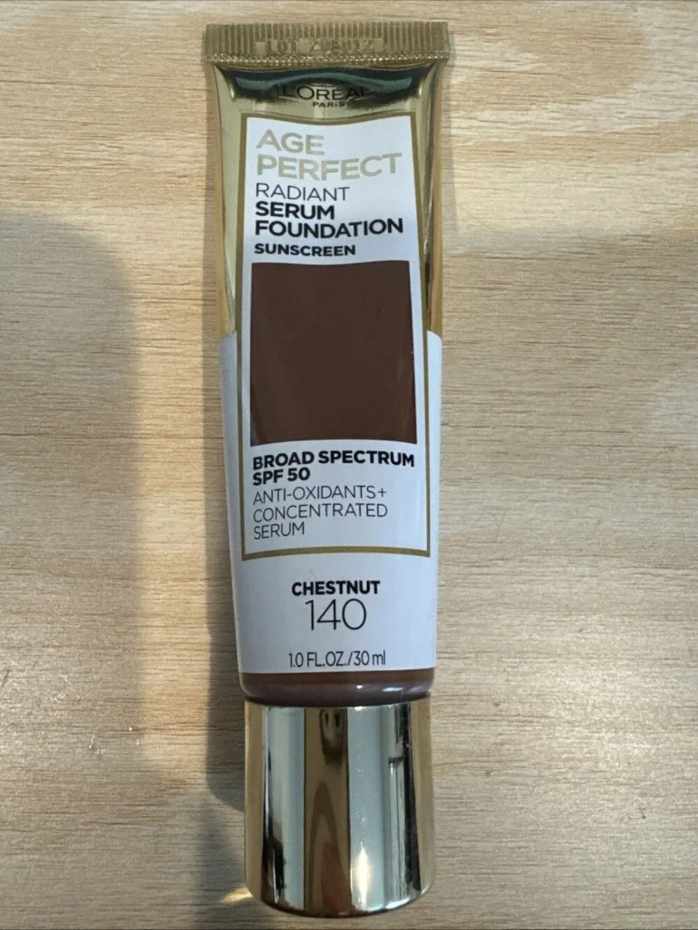 Loreal Age Perfect Radiant Serum Foundation 140 Chestnut SPF 50